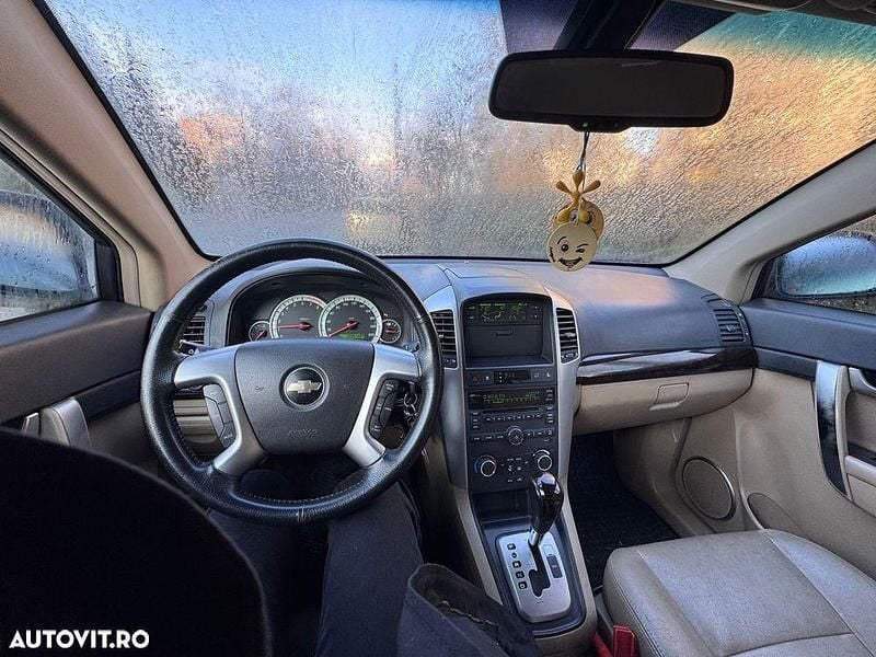 Second-hand Chevrolet Captiva 230 CP (169 kW) 2008 Culoarenegru SUV