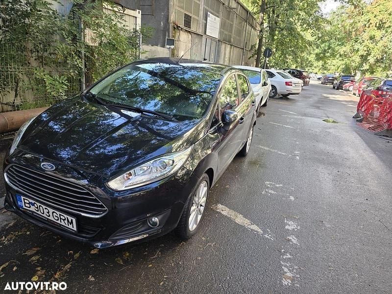 Culoarenegru Utilizat 2016 Ford Fiesta Hatchback | 6.950 EUR (Preț OK) - Imagine 1/4