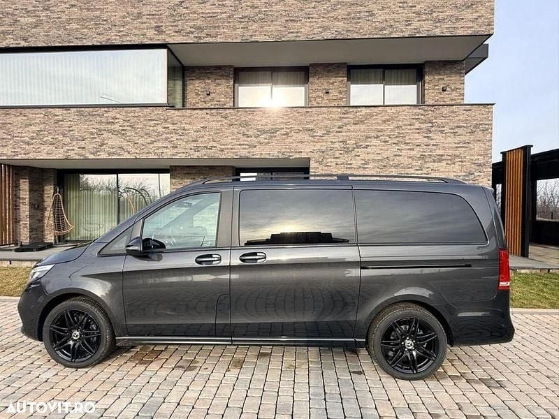 Second-hand Mercedes V300 Exclusive 237 CP (174 kW) 2021 Culoarenegru Monovolum