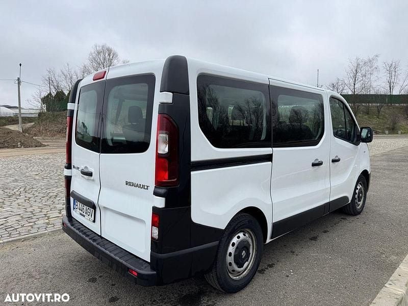 Second-hand Renault Trafic Authentique 120 CP (88 kW) 2020 Culoarealb Monovolum