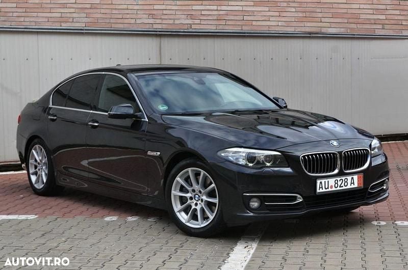 Culoarenegru Utilizat 2015 BMW 530 Luxury Line Berlinǎ | 13.550 EUR (Preț bun) - Imagine 1/4