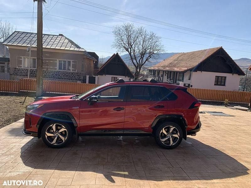 Second-hand Toyota RAV4 Hybrid Style 306 CP (225 kW) 2023 Culoarerosu SUV