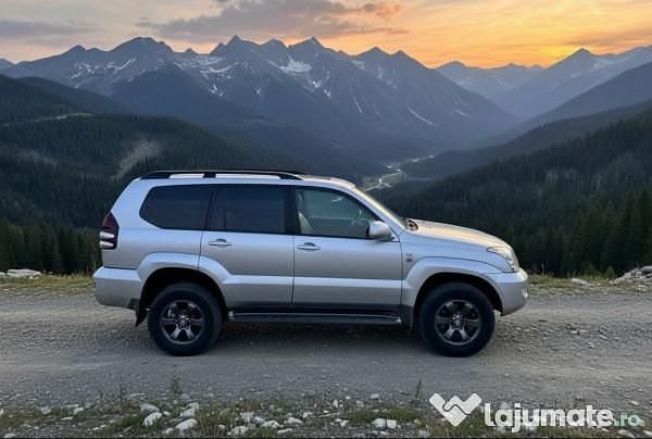 Gri Utilizat 2008 Toyota Land Cruiser SUV | 12.999 EUR (Super Preț) - Imagine 1/4