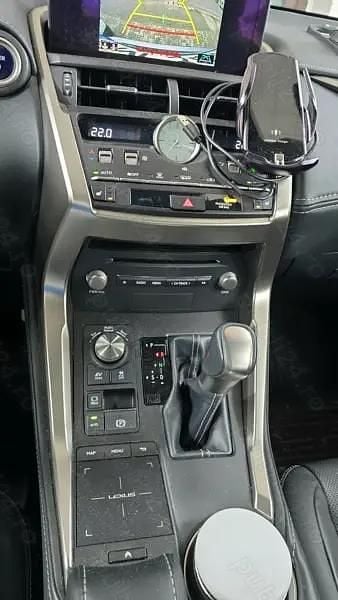 Second-hand Lexus NX300h 197 CP (144 kW) 2019 Gri SUV