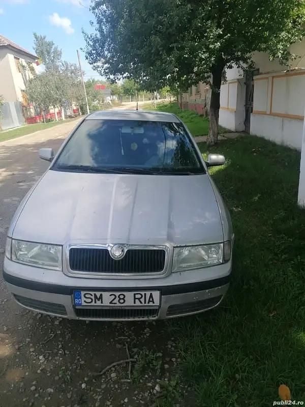 Utilizat 2007 Skoda Octavia Berlinǎ | 500 EUR (Super Preț) - Imagine 1/4