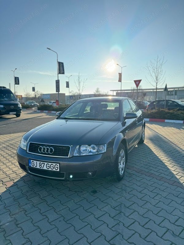 Gri Utilizat 2004 Audi A4 Berlinǎ | 3.599 EUR (Scump) - Imagine 1/4