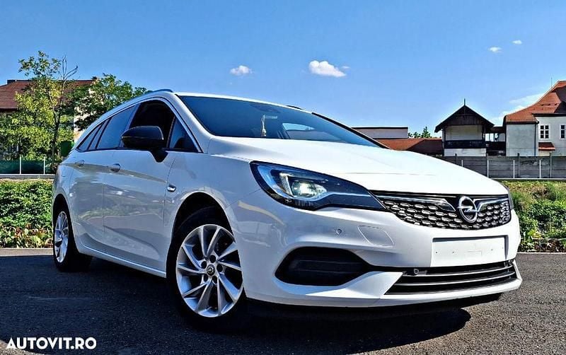Culoarealb Utilizat 2021 Opel Astra Business Elegance Break | 8.950 EUR (Preț bun) - Imagine 1/4