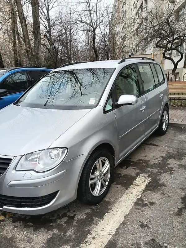 Second-hand VW Touran 103 CP (75 kW) 2008 Gri Monovolum