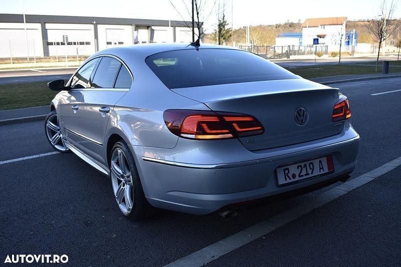 Second-hand VW Passat 177 CP (130 kW) 2015 Culoareargint Berlinǎ