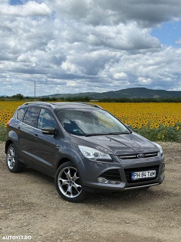 Gri Utilizat 2014 Ford Kuga Titanium SUV | 10.700 EUR (Preț OK) - Imagine 1/4