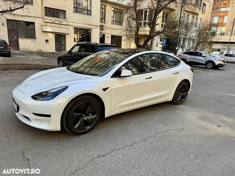 Culoarealb Utilizat 2022 Tesla Model 3 Berlinǎ | 29.486 EUR (Preț OK) - Imagine 1/4