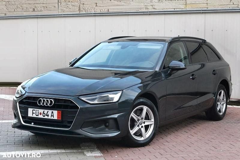 Culoareverde Utilizat 2020 Audi A4 Sport Berlinǎ | 15.400 EUR (Super Preț) - Imagine 1/4