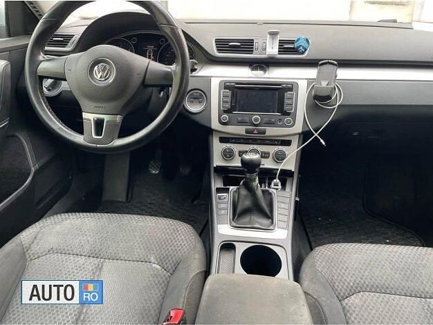 Second-hand VW Passat 140 CP (102 kW) 2012 Gri Break