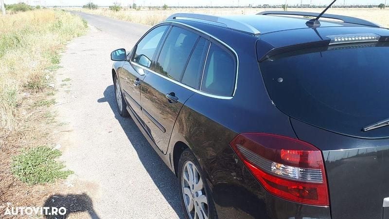 Second-hand Renault Laguna III Dynamique 140 CP (102 kW) 2010 Culoarenegru Break