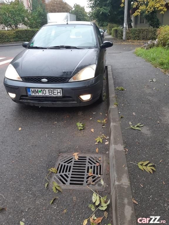 Utilizat 2003 Ford Focus Hatchback | 750 EUR - Imagine 1/4