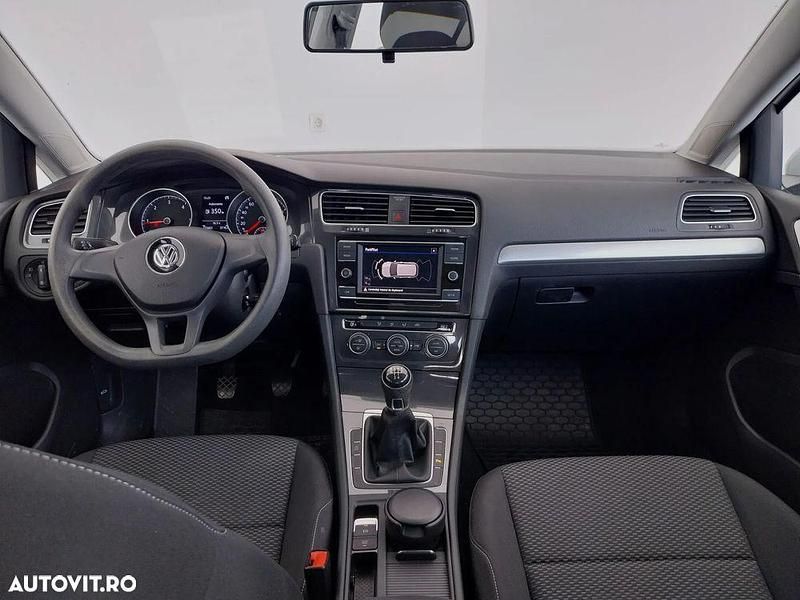 Second-hand VW Golf VII Trendline 115 CP (84 kW) 2019 Culoarealb