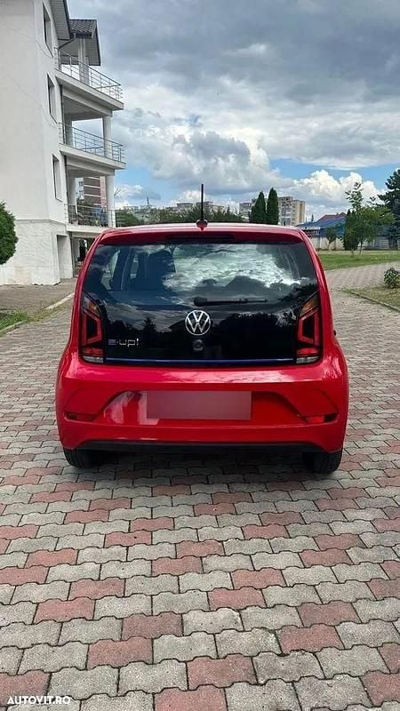 Second-hand VW e-up! 61 kW (83 CP) 2023 Culoarerosu Hatchback