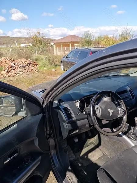 Utilizat 2008 Mitsubishi Outlander SUV | 3.600 EUR (Preț bun) - Imagine 1/4
