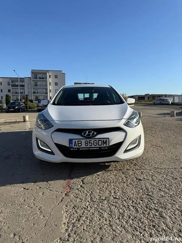 Second-hand Hyundai i30 110 CP (80 kW) 2013 Alb Break