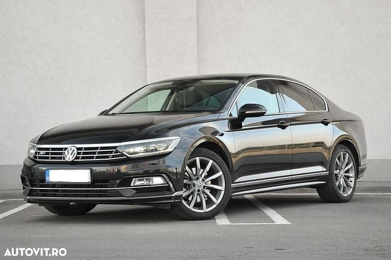 Culoarenegru Utilizat 2018 VW Passat Executive Berlinǎ | 15.490 EUR (Puțin scump) - Imagine 1/4