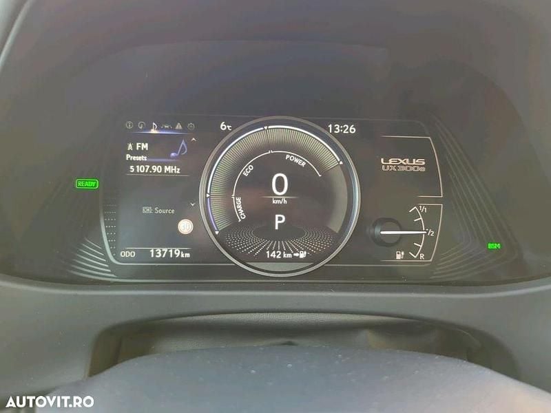 Second-hand Lexus UX 300e 150 kW (204 CP) 2022 Culoareverde SUV