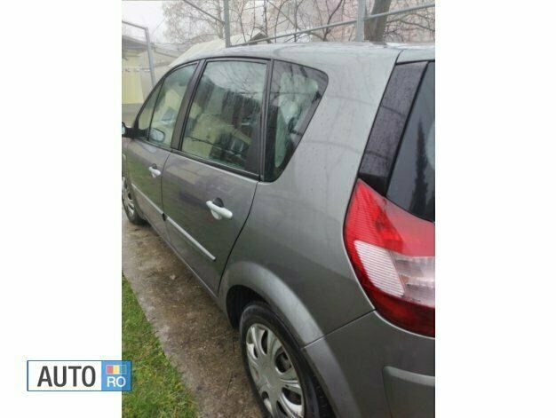 Gri Utilizat 2004 Renault Scénic II Monovolum | 700 EUR - Imagine 1/4