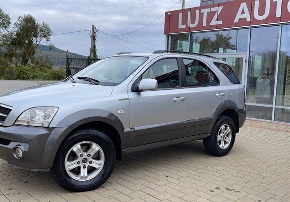 Gri Utilizat 2003 Kia Sorento SUV | 3.650 EUR (Scump) - Imagine 1/4