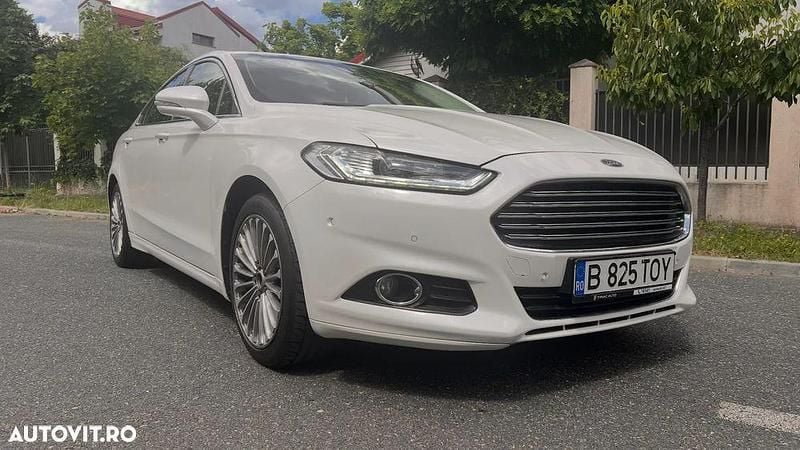 Alb Utilizat 2017 Ford Mondeo Titanium Berlinǎ | 16.500 EUR (Scump) - Imagine 1/4