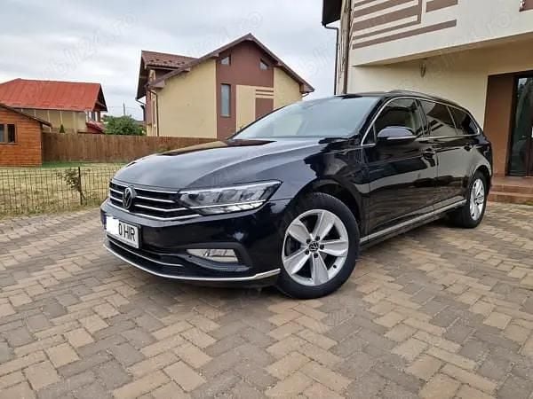 Culoarenegru Utilizat 2022 VW Passat Highline Break | 16.900 EUR (Preț bun) - Imagine 1/4
