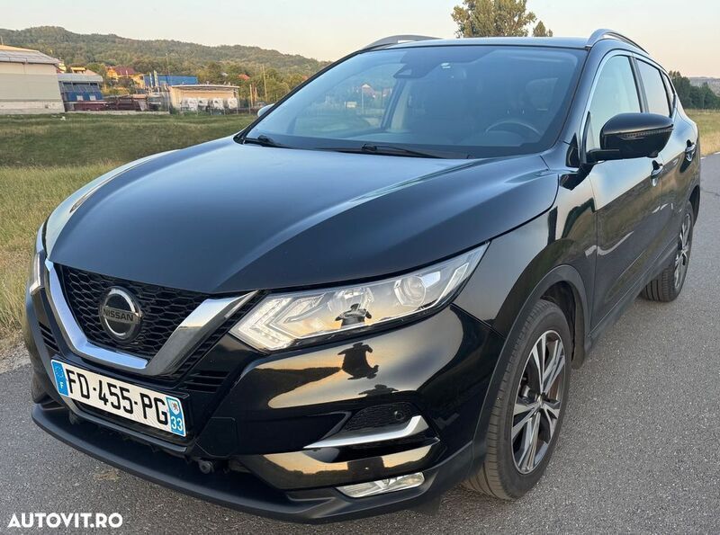 Negru Utilizat 2020 Nissan Qashqai SUV | 14.900 EUR (Preț bun) - Imagine 1/4