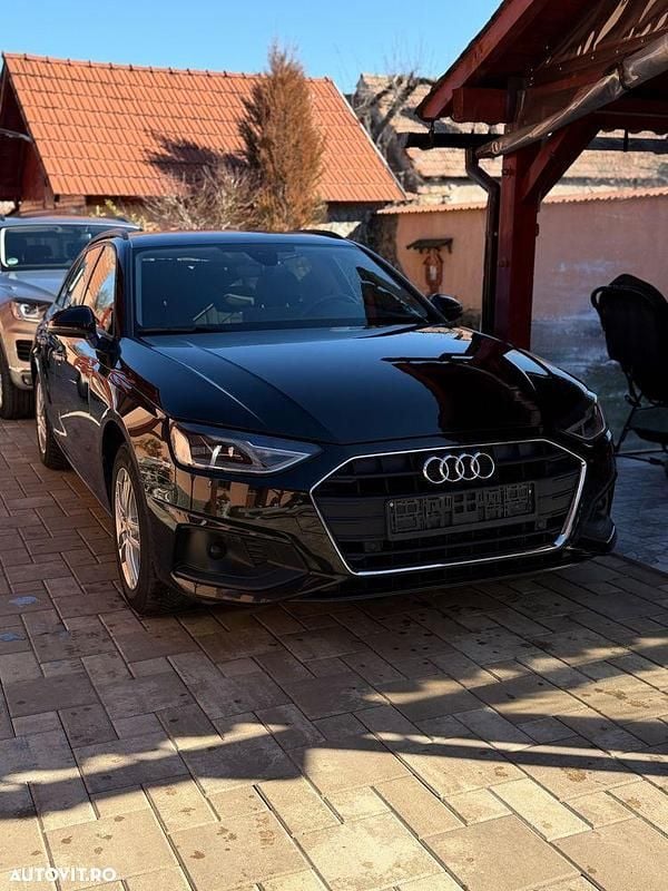 Second-hand Audi A4 163 CP (119 kW) 2020 Culoarenegru Break
