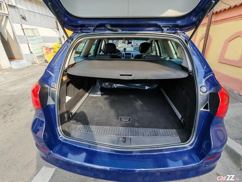 Second-hand Opel Astra Sport 110 CP (80 kW) 2011 Albastru Break