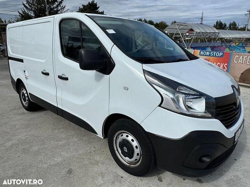 Second-hand Renault Trafic Expression 95 CP (69 kW) 2019 Culoarealb Monovolum
