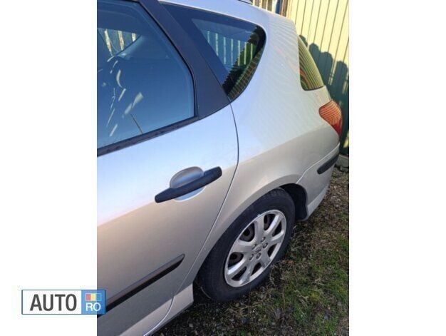 Gri Utilizat 2006 Peugeot 407 Break | 3.000 EUR (Puțin scump) - Imagine 1/4