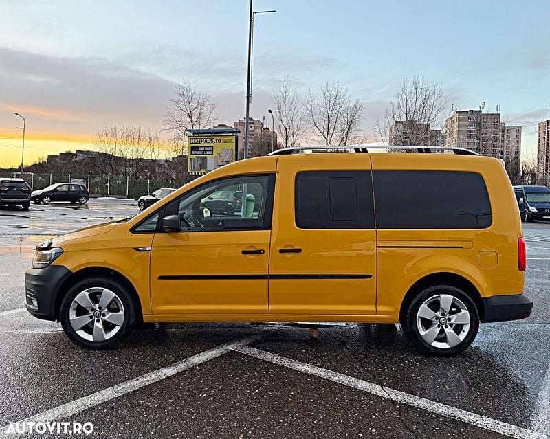 Second-hand VW Caddy Maxi Comfortline 150 CP (110 kW) 2019 Culoaregalbeuriu Monovolum