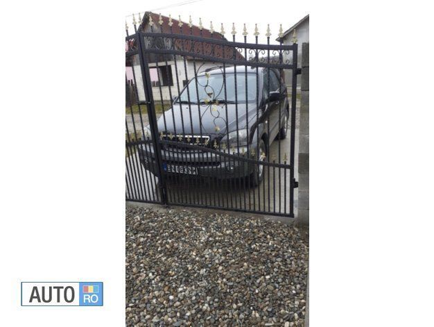 Second-hand Kia Sorento 140 CP (102 kW) 2005 Argintiu SUV