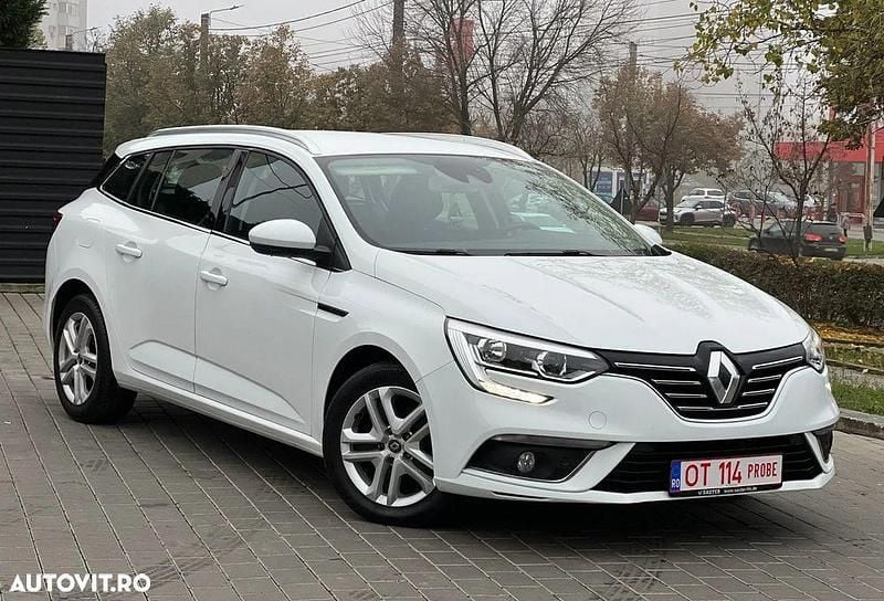 Culoarealb Utilizat 2020 Renault Mégane GrandTour LIMITED Break | 9.750 EUR (Preț bun) - Imagine 1/4