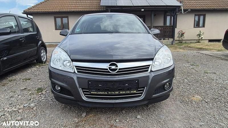 Culoaregri Utilizat 2009 Opel Astra Edition Hatchback | 3.299 EUR (Puțin scump) - Imagine 1/4
