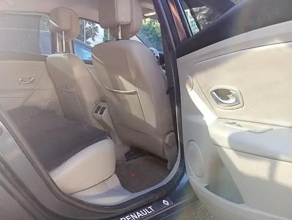 Utilizat 2010 Renault Fluence Berlinǎ | 3.500 EUR (Preț OK) - Imagine 1/4