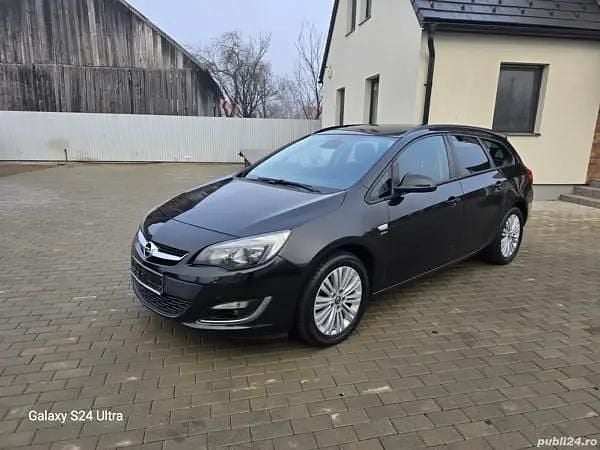Negru Utilizat 2014 Opel Astra Selection Break | 4.890 EUR (Preț OK) - Imagine 1/4