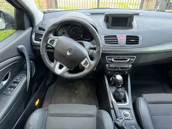 Utilizat 2011 Renault Mégane III Berlinǎ | 4.350 EUR - Imagine 1/4
