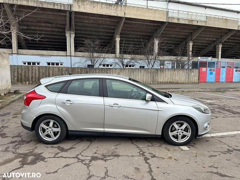 Second-hand Ford Focus Titanium 125 CP (91 kW) 2011 Culoaregri Hatchback