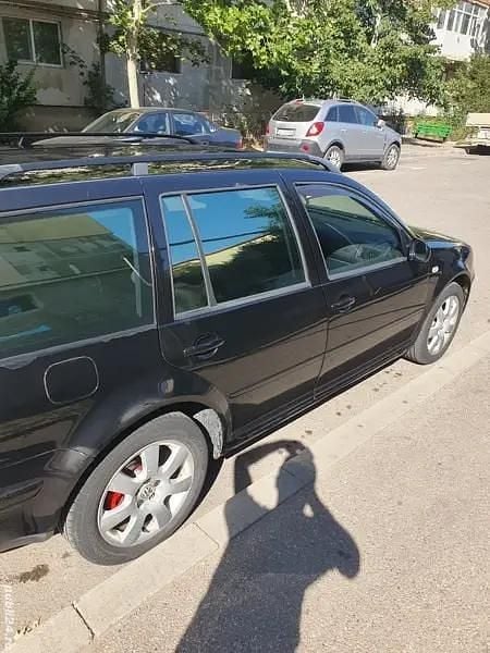 Second-hand VW Golf IV Pacific 101 CP (74 kW) 2004 Negru Berlinǎ