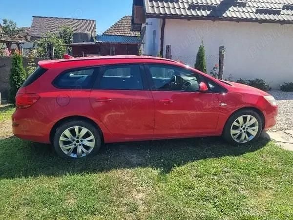 Second-hand Opel Astra 120 CP (88 kW) 2012 Break