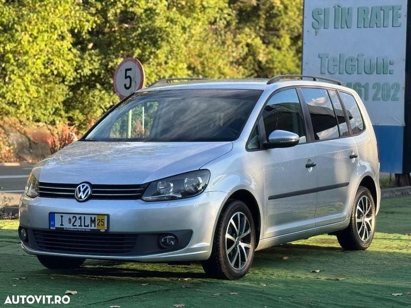 Culoaregri Utilizat 2015 VW Touran Monovolum | 6.590 EUR (Super Preț) - Imagine 1/4