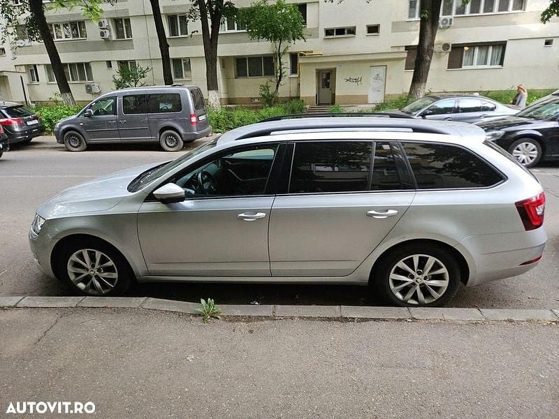 Culoaregri Utilizat 2018 Skoda Octavia Style Break | 12.800 EUR (Preț bun) - Imagine 1/4