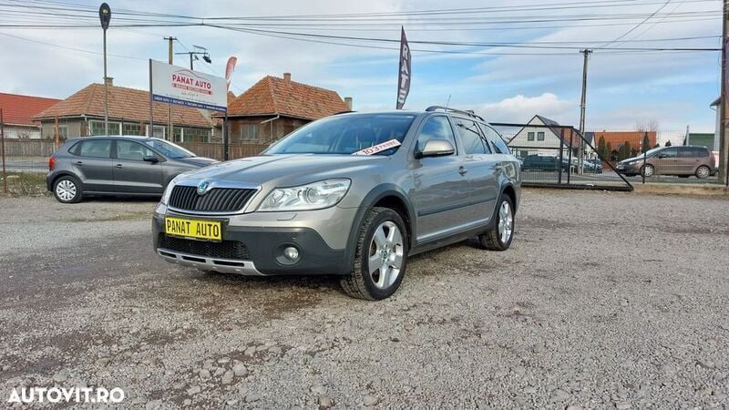 Bej Utilizat 2012 Skoda Octavia Scout 4x4 Break | 7.990 EUR (Scump) - Imagine 1/4