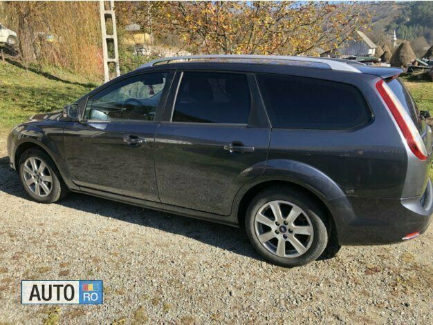 Gri Utilizat 2010 Ford Focus Break | 3.300 EUR (Preț OK) - Imagine 1/4