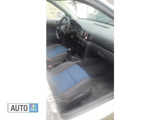 Second-hand Skoda Octavia 90 CP (66 kW) 2002 Gri Berlinǎ