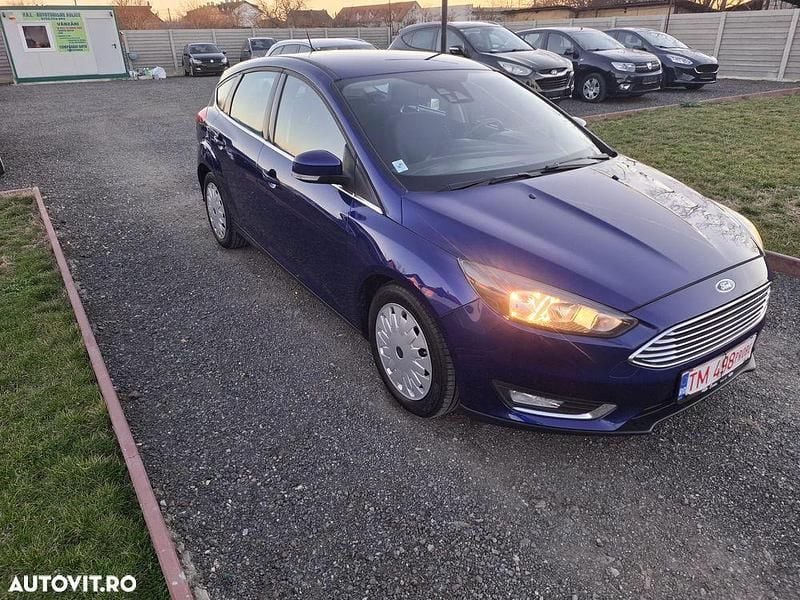 Second-hand Ford Focus Titanium 105 CP (77 kW) 2016 Albastru Hatchback